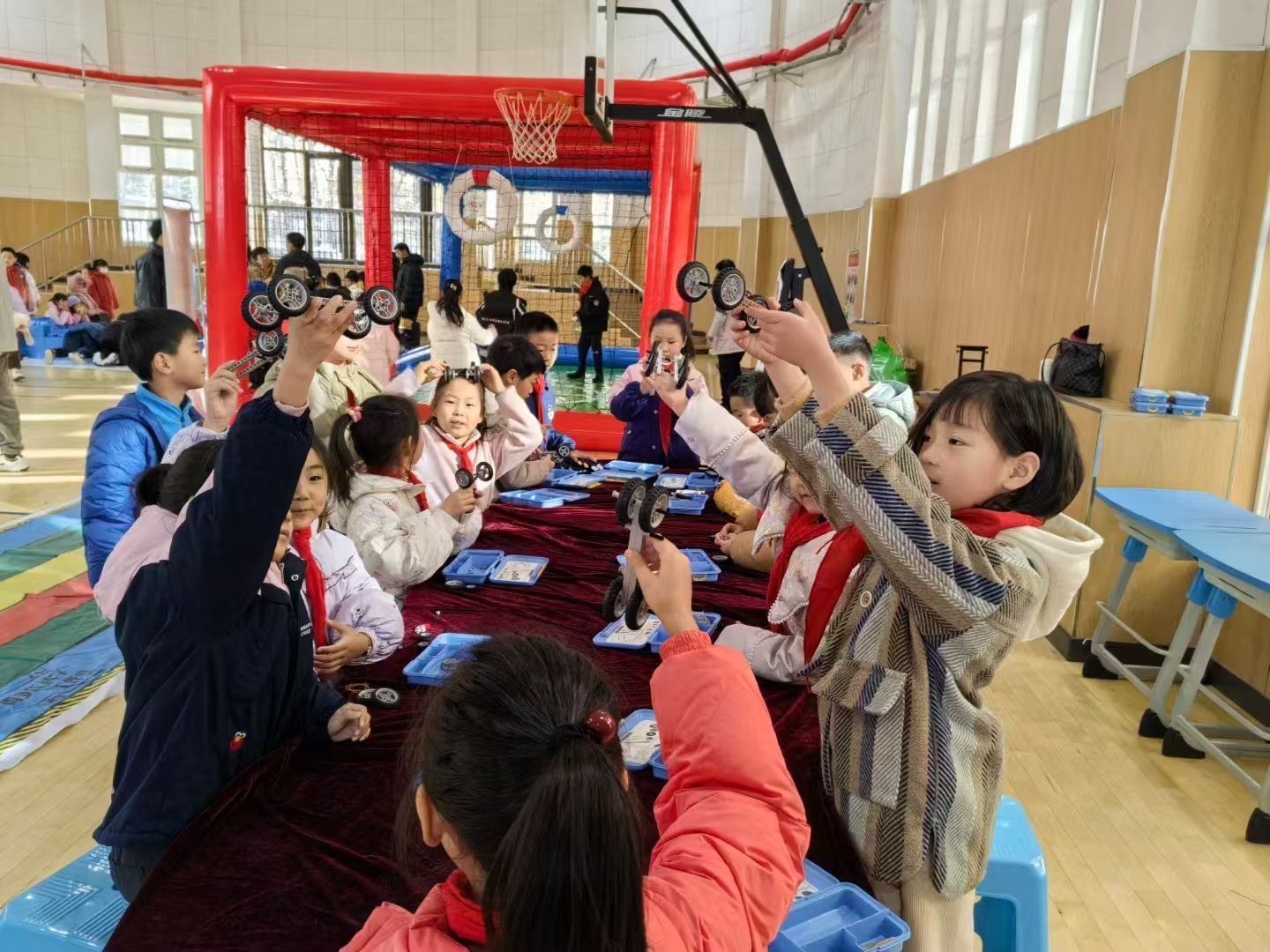 500名师生齐聚校园科技节，机器人、科学实验、竞技项目点燃科技梦想  第5张