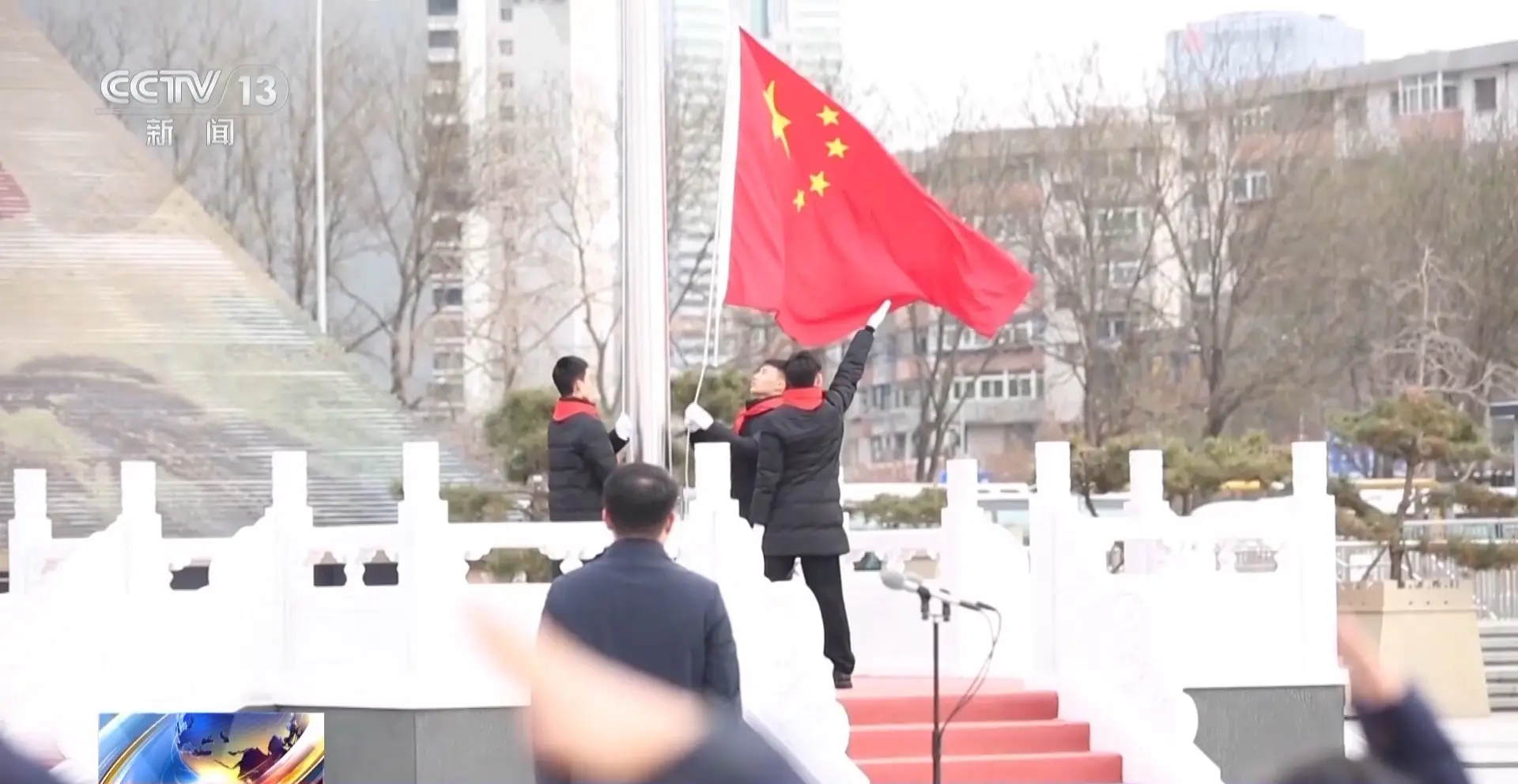 英雄归来！沈阳全城静候，人民广场首次降速致敬，空间站国旗见证历史时刻  第2张