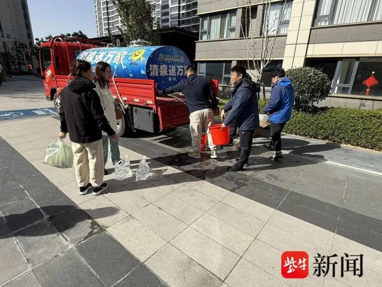 湖水蓝自来水惊现小区，居民饮水安全引爆热议  第3张