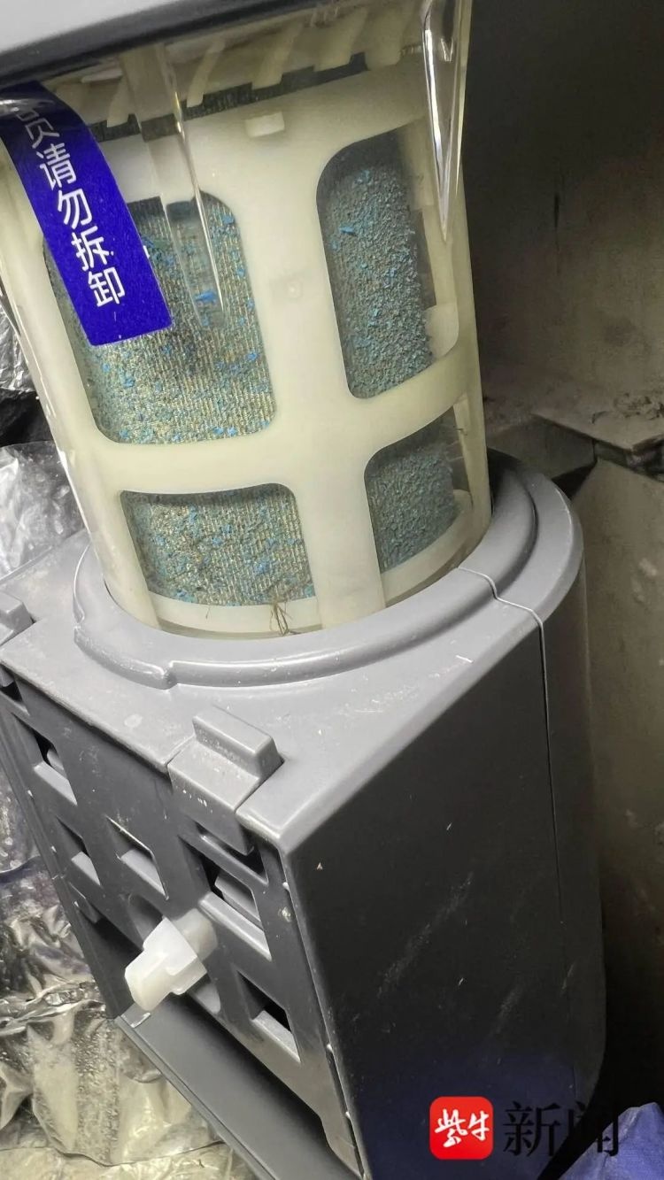 湖水蓝自来水惊现小区，居民饮水安全引爆热议  第4张