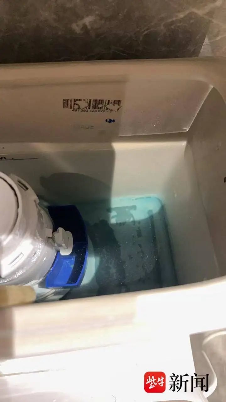 湖水蓝自来水惊现小区，居民饮水安全引爆热议  第5张