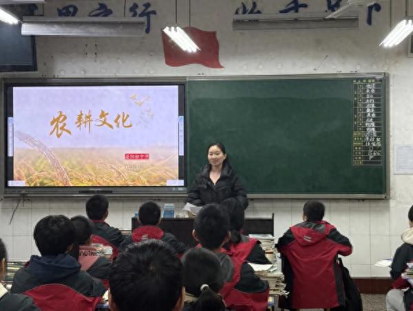 揭秘重庆晏阳初中学的秘密菜园：孩子们亲手种下的希望，你敢相信吗？  第1张