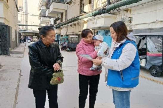 携手共建安全社区：济宁市任城区金城街道牛市社区消防宣传活动火热进行中，80余人受益