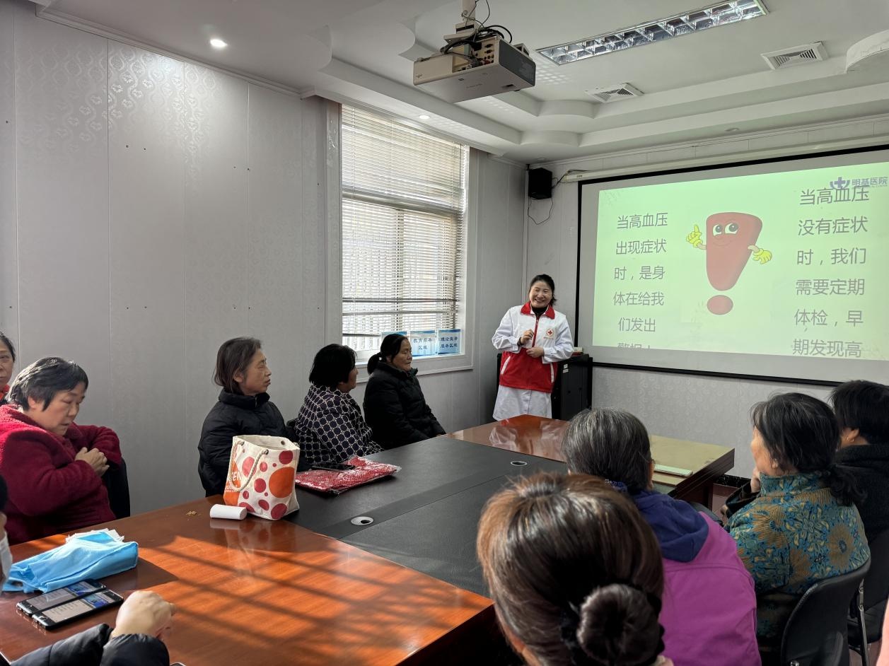 2024年南京市建邺区‘河’我一起，共护嘉‘源’巡河志愿活动：红色马甲下的环保力量  第2张