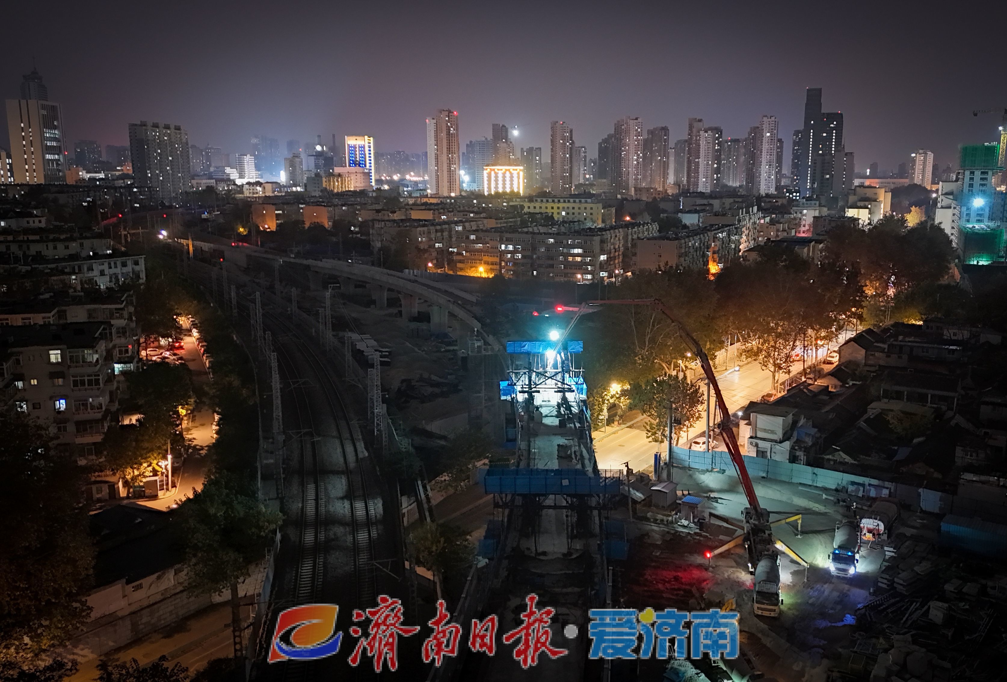 济南站至大明湖站新增胶济三线特大桥顺利跨越义合北街，20小时连续施工背后的惊人故事  第5张