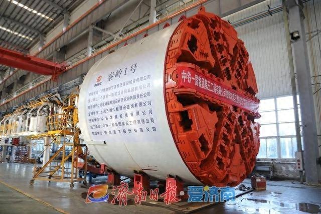 揭秘济南地铁6号线施工神器：秦岭1号盾构机如何征服复杂地质，确保高效安全