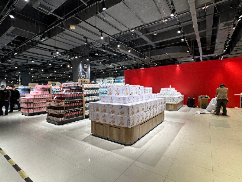永辉超市大动作！明年自主调改店超100家，与名创优品合作引爆IP商业新风潮