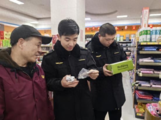 海盐县市场监管局澉浦分局全力出击，确保元旦春节市场安全无忧  第1张