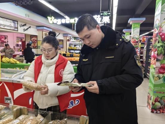 海盐县市场监管局澉浦分局全力出击，确保元旦春节市场安全无忧  第2张