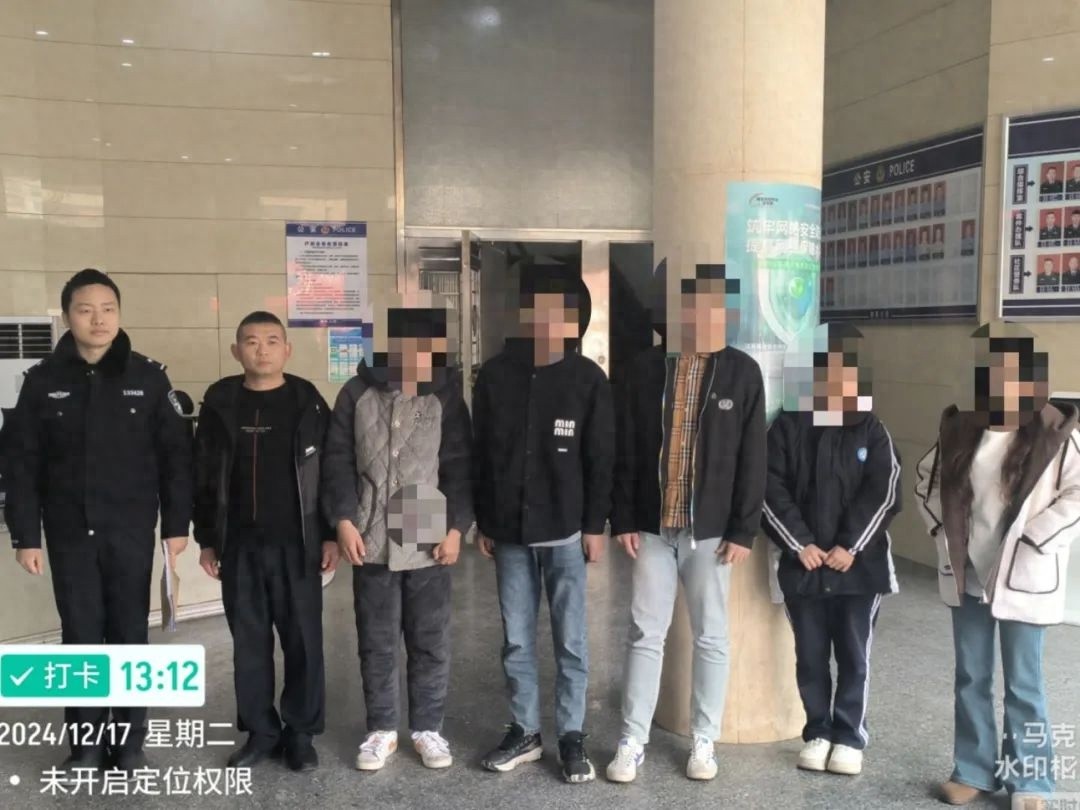 凌晨2点，辅警兄弟敏锐察觉可疑黑影，成功抓获盗窃团伙，保护了你的电动车电瓶