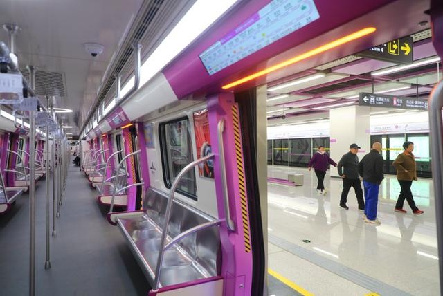 2024郑州交通大爆发：地铁新线试乘、航空货运破纪录，城市出行再提速  第3张