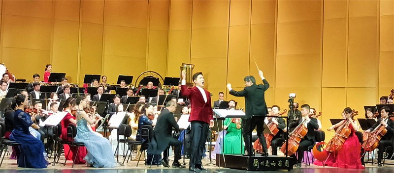 2025兰州文化惠民迎新音乐会：李海鹰领衔，王传越、许芳芳、陈亦柏联袂献艺，用音乐迎接新年  第2张