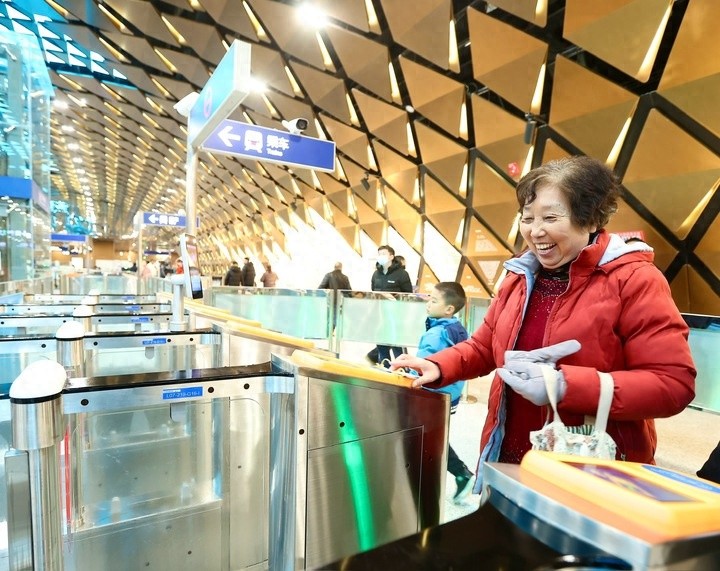 南京地铁7号线全线贯通，484公里运营里程引领城市新速度  第1张
