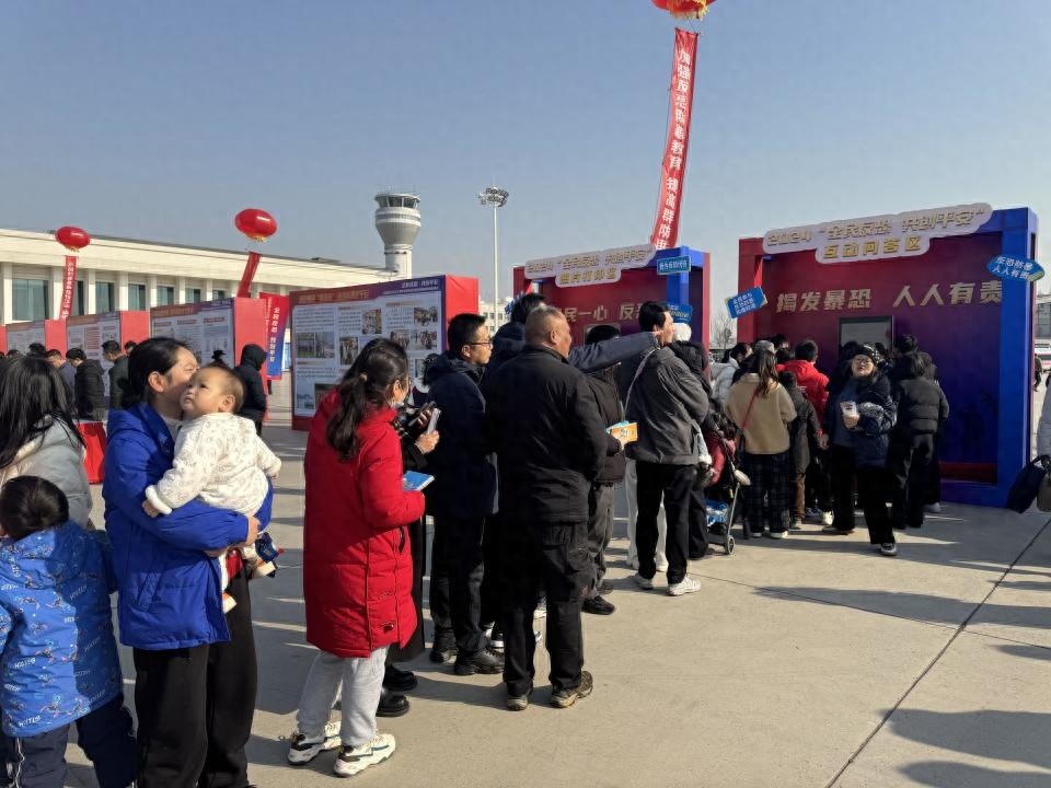 12月28日合肥骆岗公园：反恐VR体验、急救自救技能学习，市民热情参与反恐宣传活动