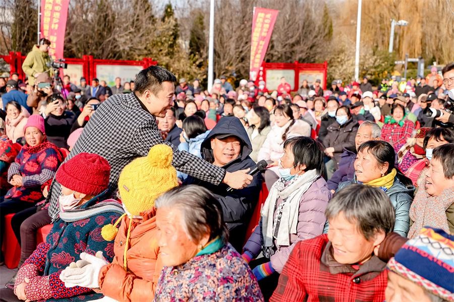戏曲进乡村，好日子唱着过！十余年传统戏曲文化魅力如何让群众家门口享受？  第8张