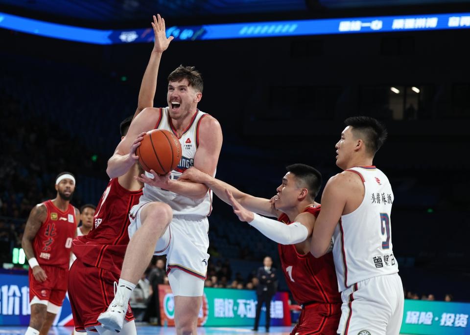 2024-2025赛季CBA常规赛第23轮:北京北汽队与南京头排苏酒队的激烈对决,谁将笑到最后? 第3张 2024-2025赛季CBA常规赛第23轮:北京北汽队与南京头排苏酒队的激烈对决,谁将笑到最后? 第3张