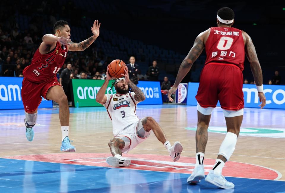 2024-2025赛季CBA常规赛第23轮:北京北汽队与南京头排苏酒队的激烈对决,谁将笑到最后? 第4张 2024-2025赛季CBA常规赛第23轮:北京北汽队与南京头排苏酒队的激烈对决,谁将笑到最后? 第4张