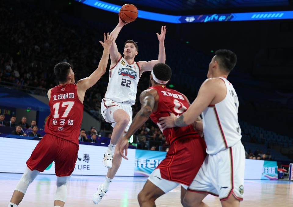 2024-2025赛季CBA常规赛第23轮:北京北汽队与南京头排苏酒队的激烈对决,谁将笑到最后? 第8张 2024-2025赛季CBA常规赛第23轮:北京北汽队与南京头排苏酒队的激烈对决,谁将笑到最后? 第8张