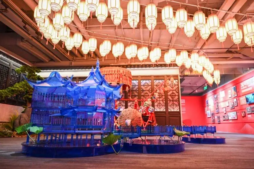 穿越时空的追光之旅：豫园灯会30周年暨中国灯彩艺术展盛大启幕  第3张