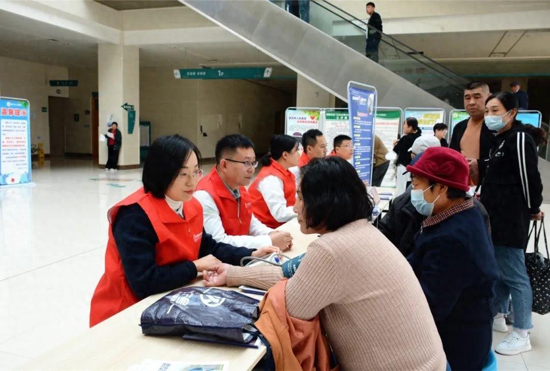 10 月 29 日世界卒中日，莱州人民医院义诊宣传活动，快来了解脑卒中防治知识  第1张