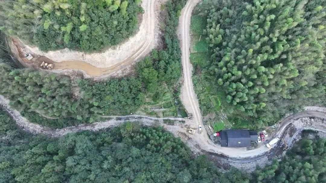 从农村四级公路到二级公路，这条路将改变什么？