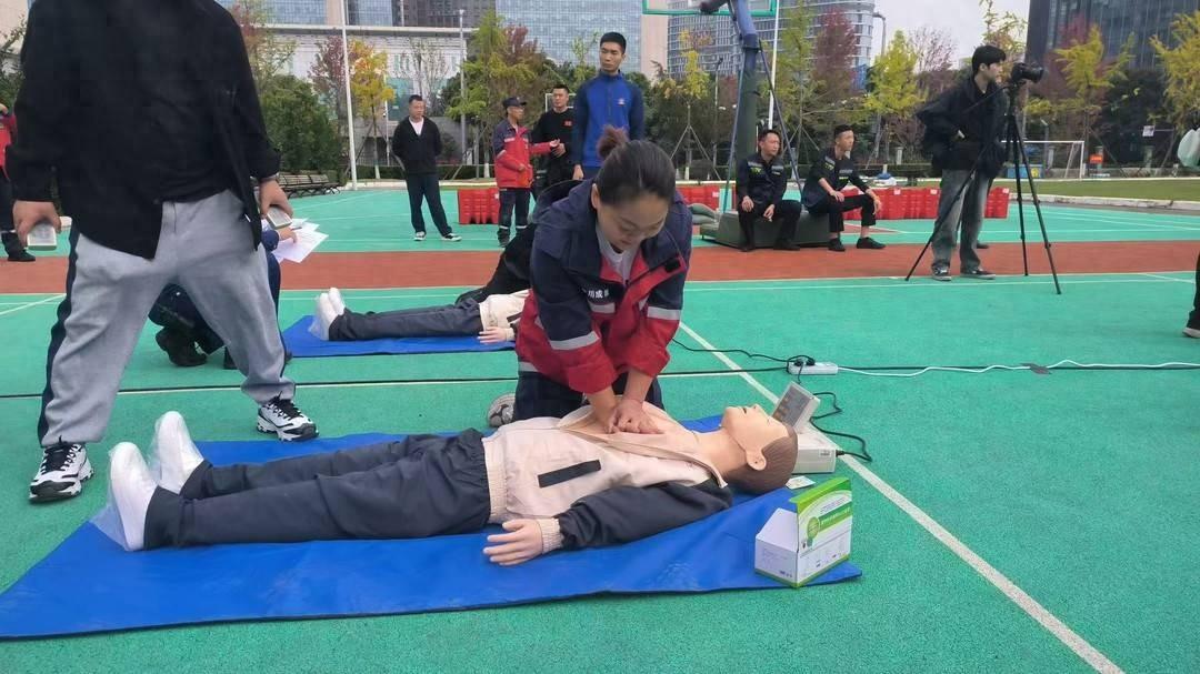 成都高新区举办 2024 年基层应急队伍技能比武大赛，西园街道两支队伍斩获佳绩
