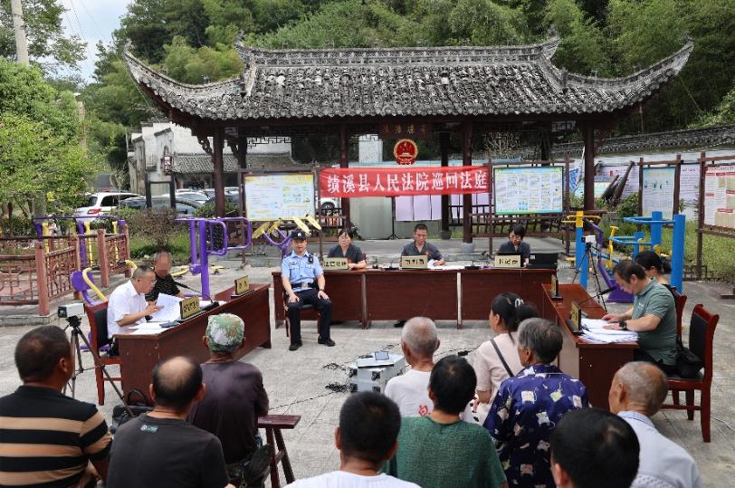 安徽绩溪一法庭法官，为了这起交通事故纠纷案，竟做出这种事……  第2张