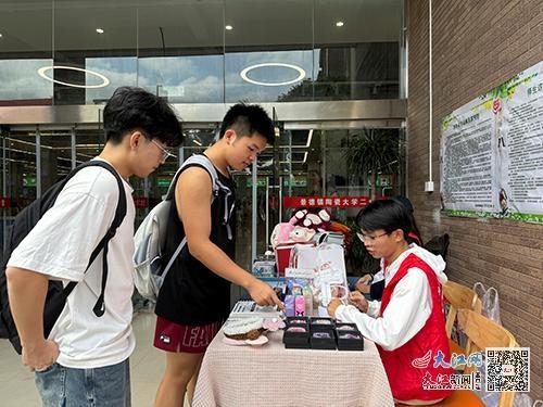 高校学生踊跃参与！景德镇这场无偿献血公益活动太火爆了  第4张