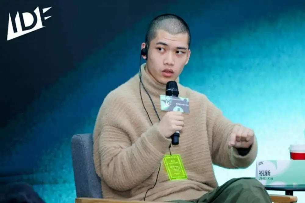 95 后导演祝新新片凤凰山下·词：借宋词重构历史与当下，获平遥影展两项大奖  第2张