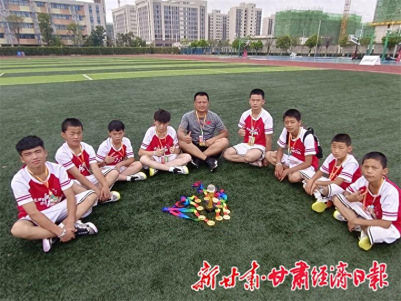 东乡县这支球队太牛了！勇夺全国冠军，背后故事令人惊叹  第1张