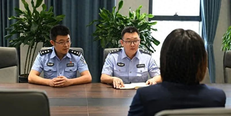 3 名内鬼利用职务之便侵占公司财产，难逃法网  第1张