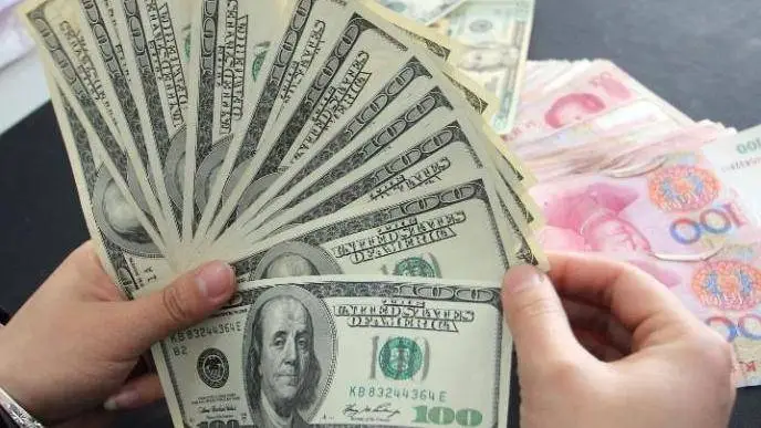 美元走强，人民币汇率两个月来首次跌破 7.16 关口，你的钱包还好吗？  第1张