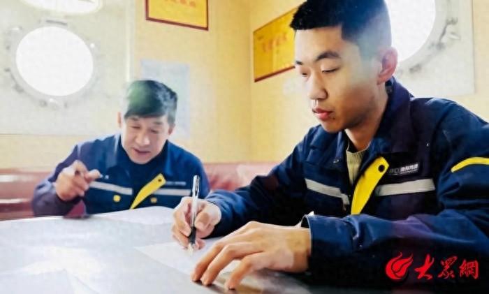 揭秘轮驳人的一天：从日出到日落，他们的故事令人惊叹  第1张