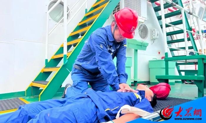 揭秘轮驳人的一天：从日出到日落，他们的故事令人惊叹  第6张