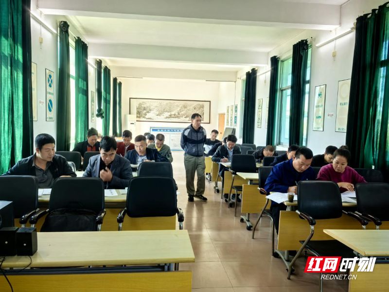 32 名农机驾驶员齐聚汝城，参加 2024 年培训班，学新技能，干活安全又快  第1张