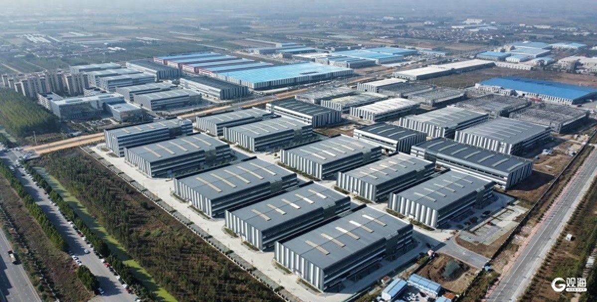 青岛巨峰高科技工业园基地项目大干一百天，冲刺 12.30 完工