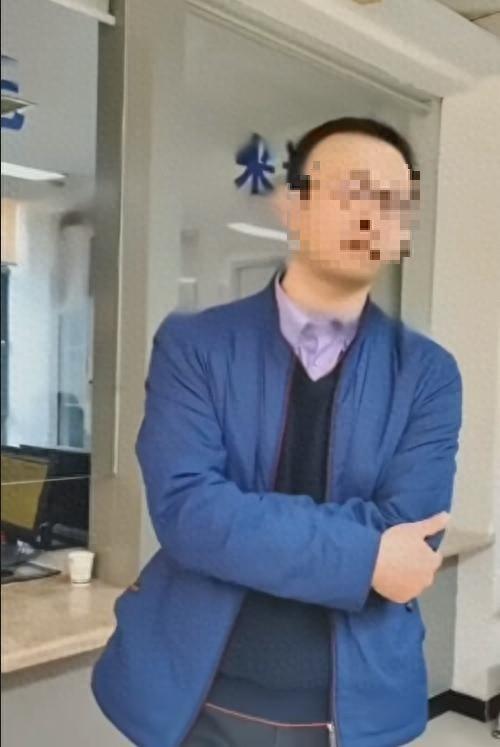 西安规划局负责人竟从厕所窗户逃走？！背后原因令人震惊