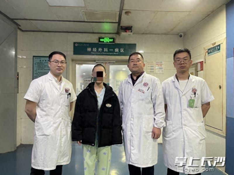 17 岁女孩长沙特种兵式打卡累到突发脑血管意外，你还敢这么玩吗？  第1张