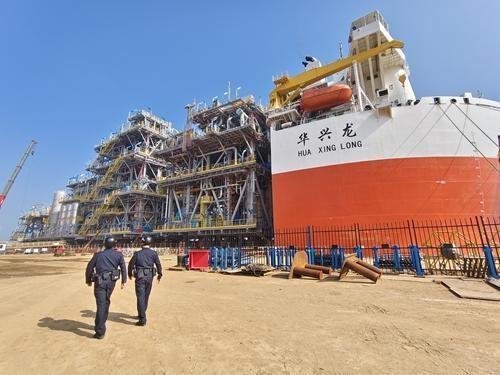 我国建造的全球最大 FPSO 之一巴油 P79 项目首船工艺模块顺利起运  第2张