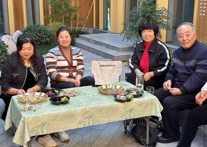 邗源社区举办拾光茶室社交达人社群活动，让老年生活更加丰富多彩  第2张