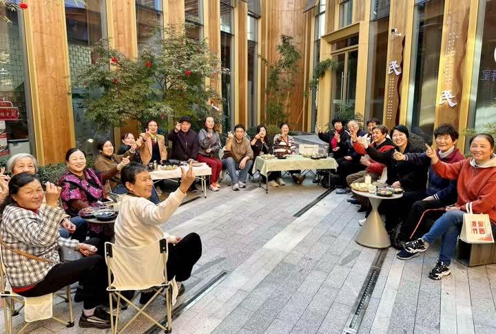 邗源社区举办拾光茶室社交达人社群活动，让老年生活更加丰富多彩  第4张