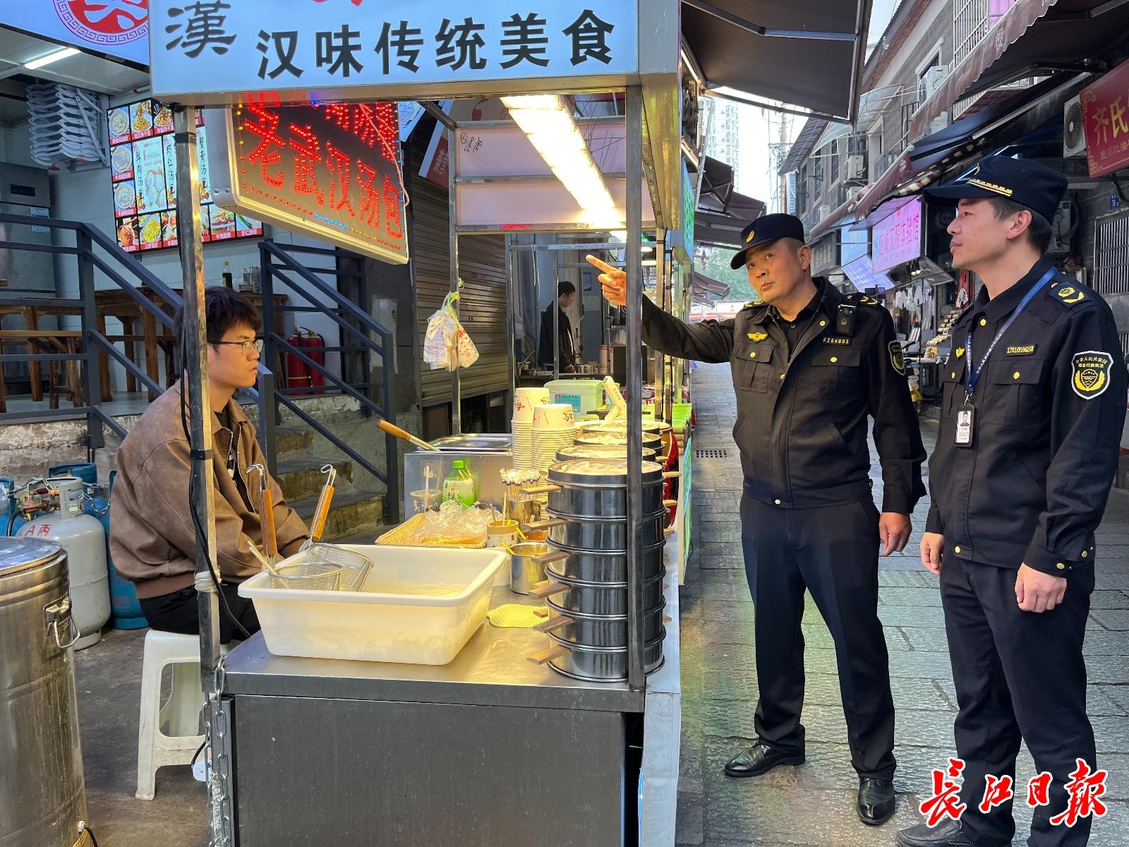 3 个月全面整治，武昌司门口青龙巷颜值飙升，人气爆棚  第3张