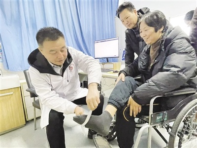 揭秘医联体新模式：专家义诊现场直击，优质医疗资源如何下沉基层？