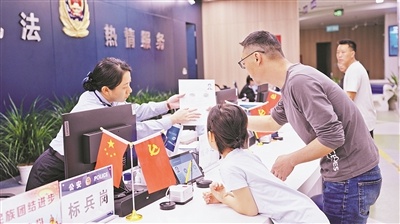 从心急如焚到如释重负：开远市公安局小窗口服务大民生，市民李矩良的户籍迁移奇迹  第1张