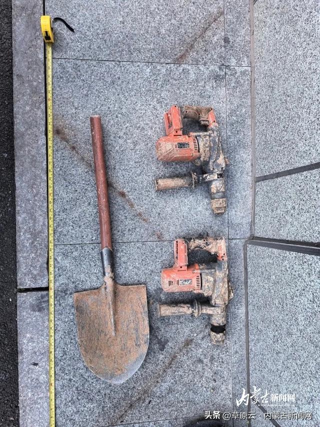 惊险！民警与警犬联手，破获盗挖土龙骨大案，12名嫌疑人落网  第2张