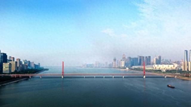 钱江三桥改建大揭秘：栈桥施工启动，2025年完工，市民出行无忧
