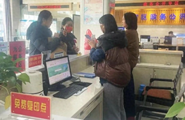 铜官区政务服务新模式：一事联办，一站快办，效率翻倍