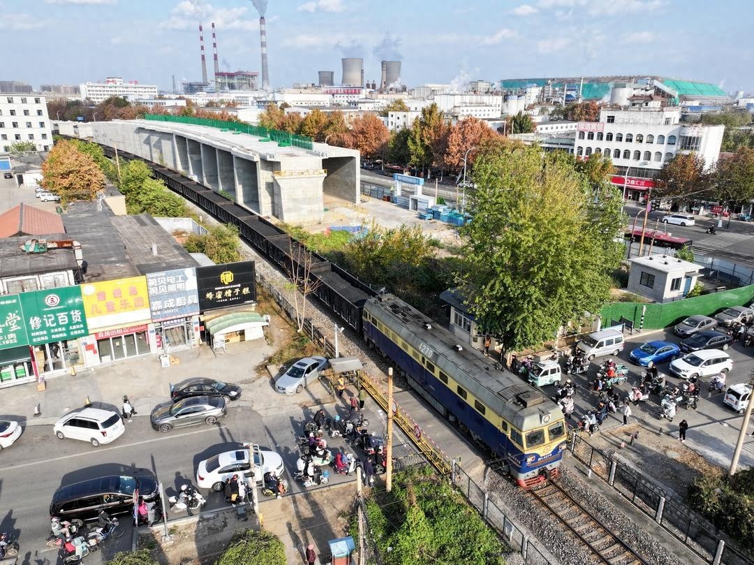 守护铁路安全的日常：张志一的四年坚守与期待  第1张