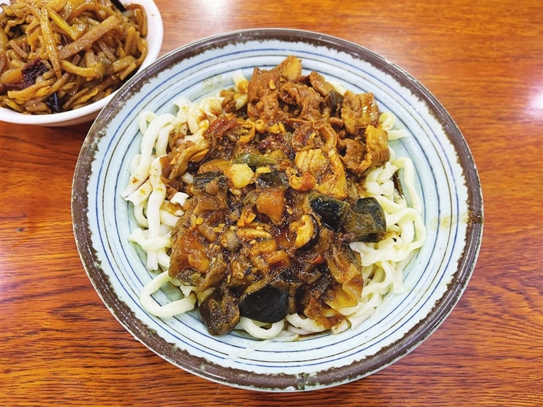 20年匠心独运，桃南浇肉面：时间酝酿的美味传奇  第2张
