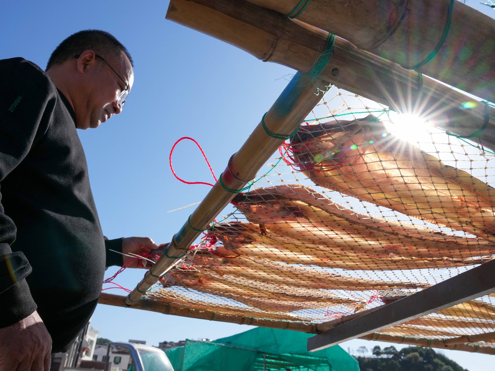 震撼！曾经渔村捕鱼为生收入薄，如今80万人次游客助力致富？  第5张